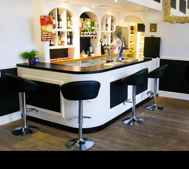 וולברהאמפטון The York Hotel מראה חיצוני תמונה